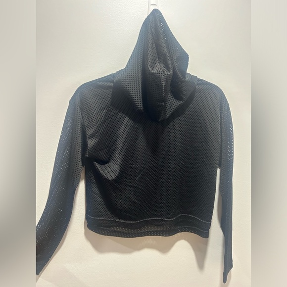 INFINITE PERFORMANCE, size S, mesh top with fearless graphic, long sleeve, hood - Picture 4 of 7